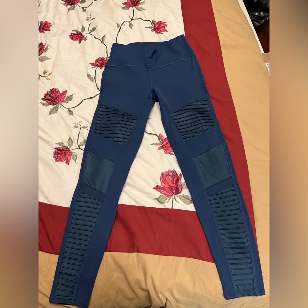 Alo Yoga pants